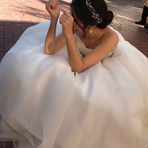 Wedding dress - Picture 7 of 8